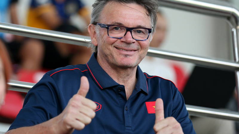 Philippe Troussier: Huấn luyện viên U23 Việt Nam mới Philippe Troussier: Huấn luyện viên U23 Việt Nam mới